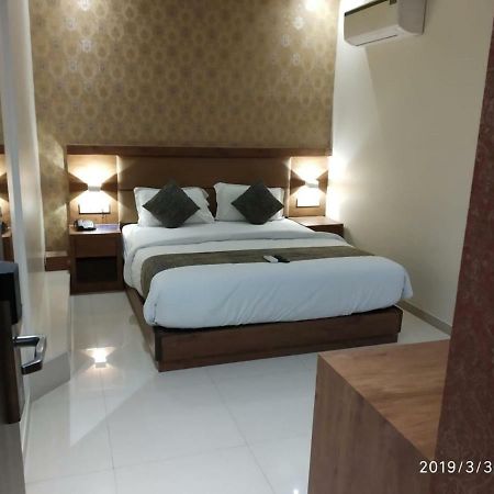 Hotel West Blue Bombay Extérieur photo