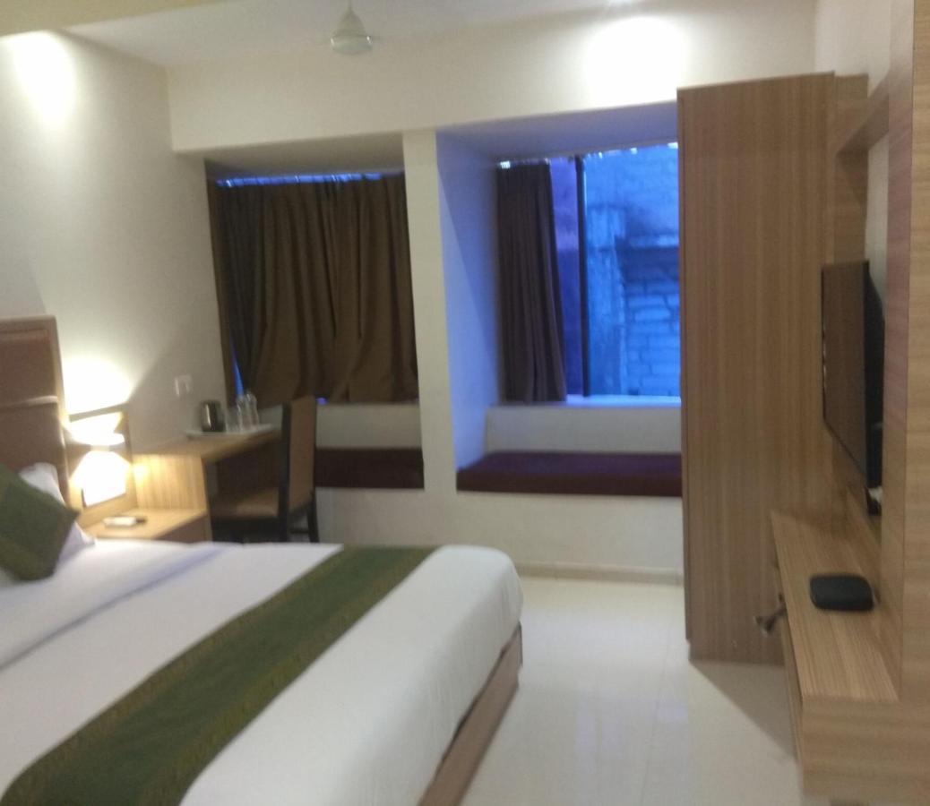 Hotel West Blue Bombay Extérieur photo