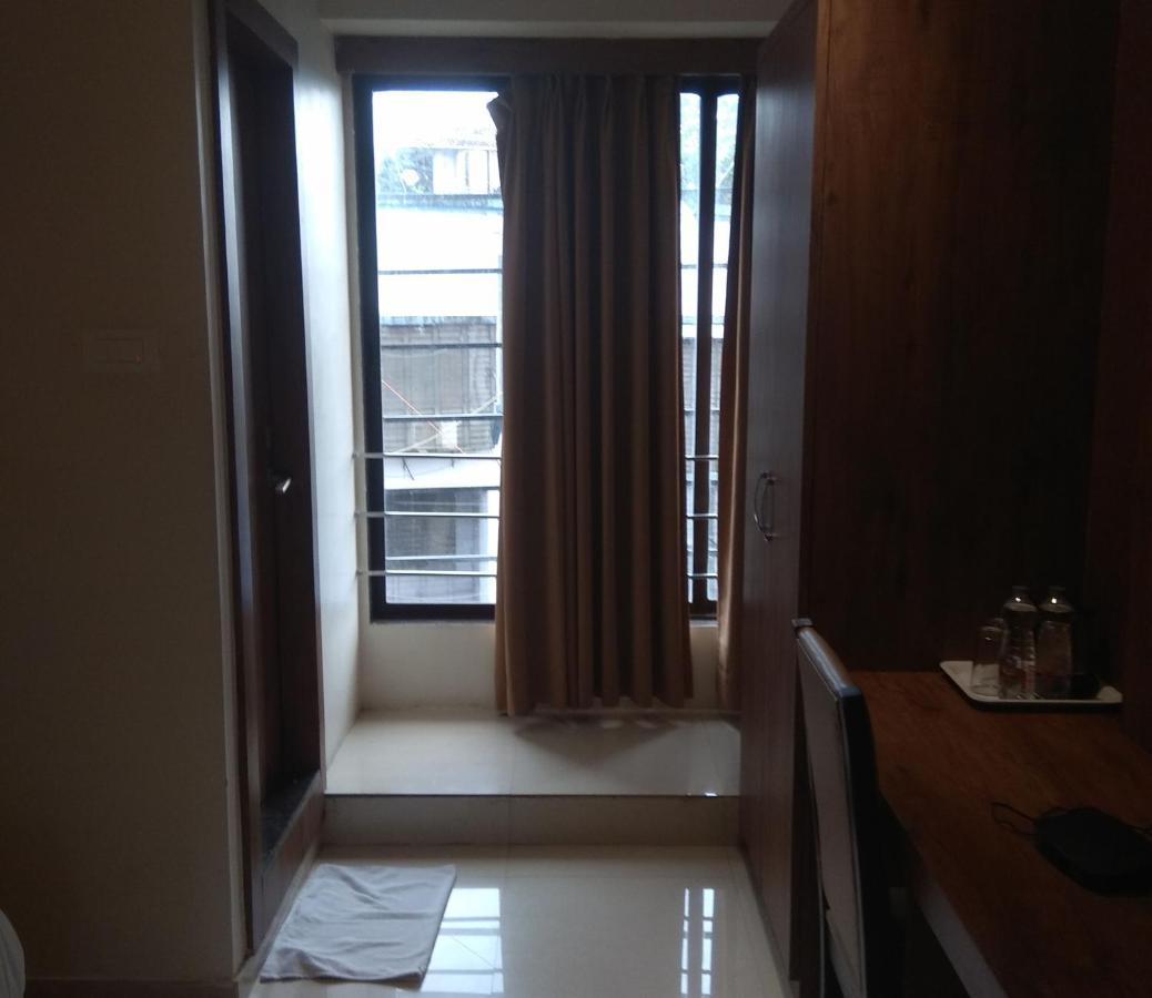 Hotel West Blue Bombay Extérieur photo