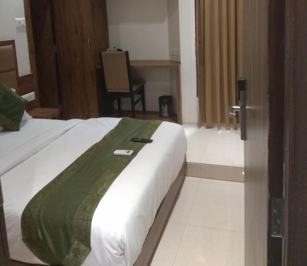 Hotel West Blue Bombay Extérieur photo