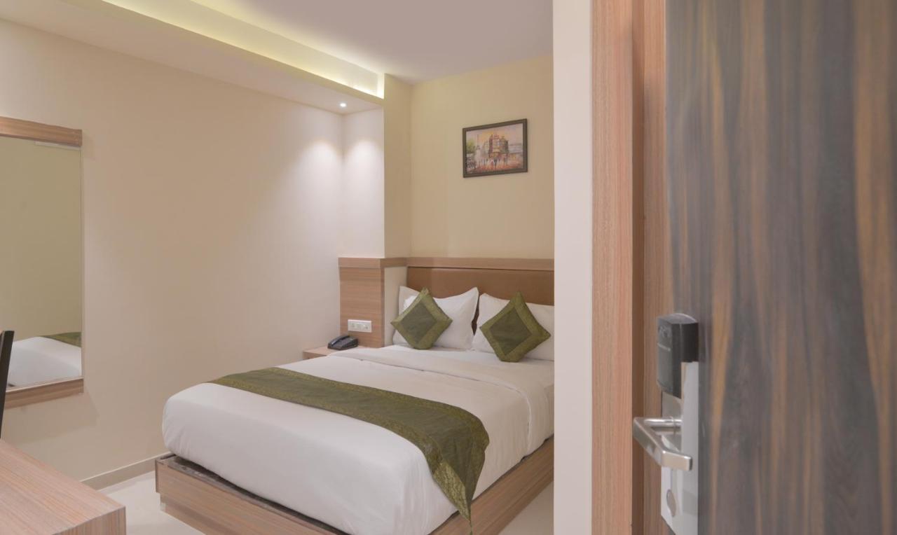 Hotel West Blue Bombay Extérieur photo