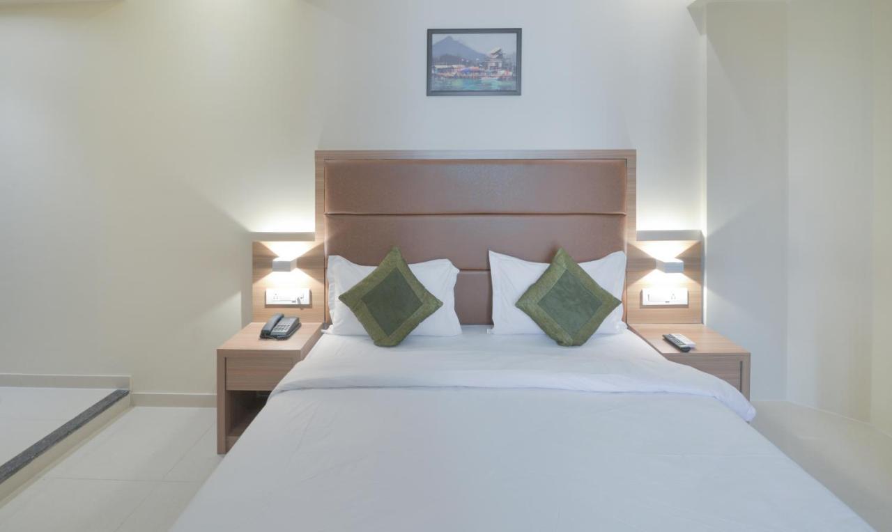 Hotel West Blue Bombay Extérieur photo