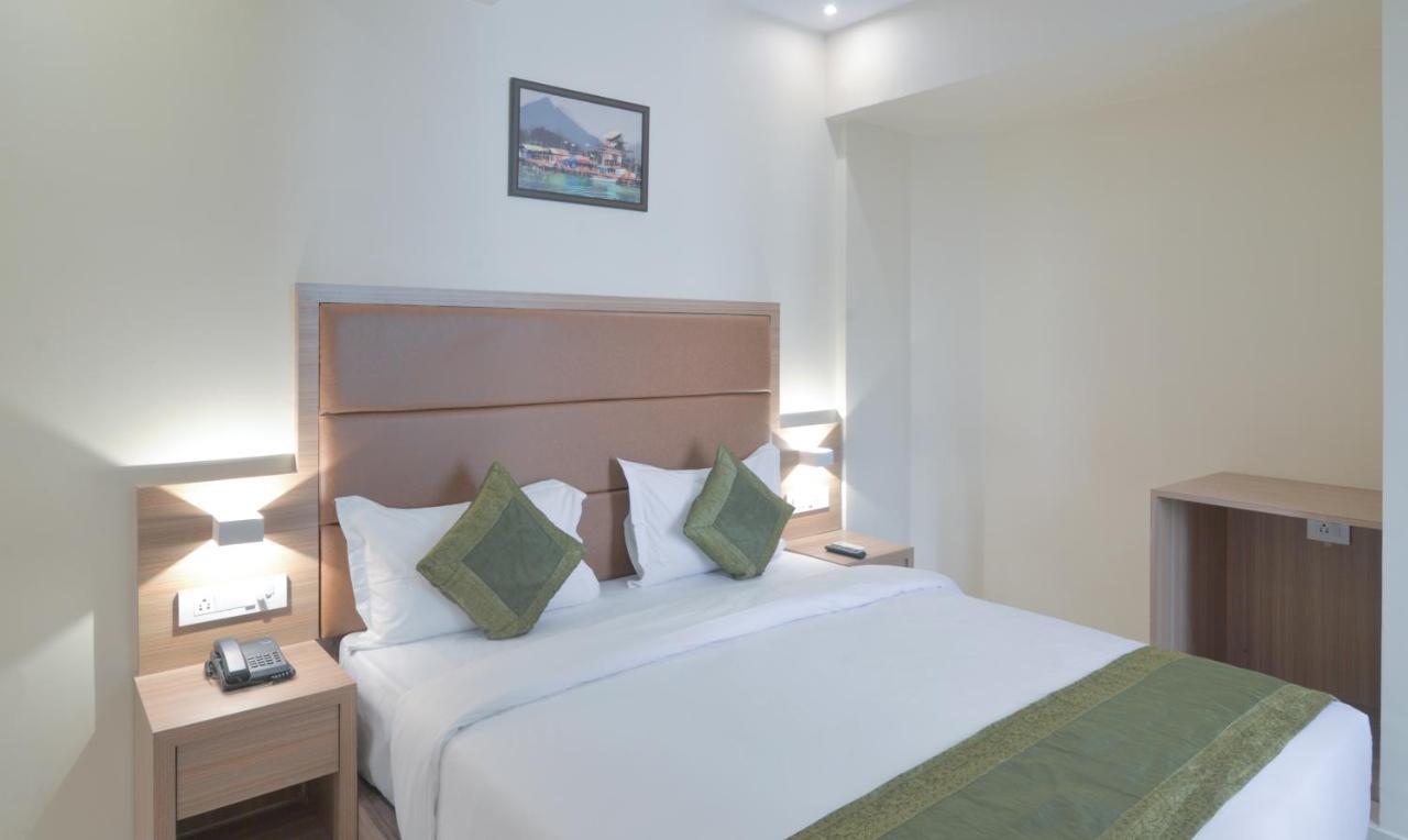 Hotel West Blue Bombay Extérieur photo