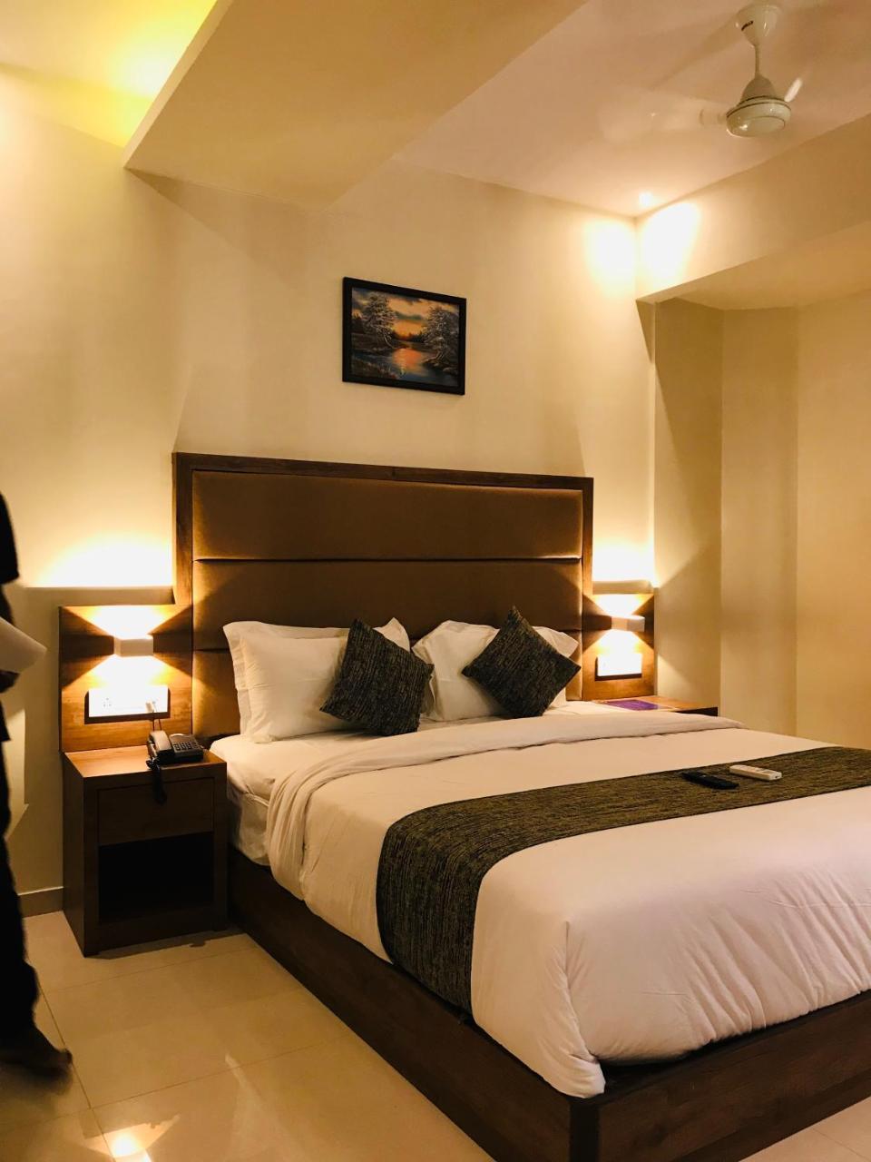 Hotel West Blue Bombay Extérieur photo
