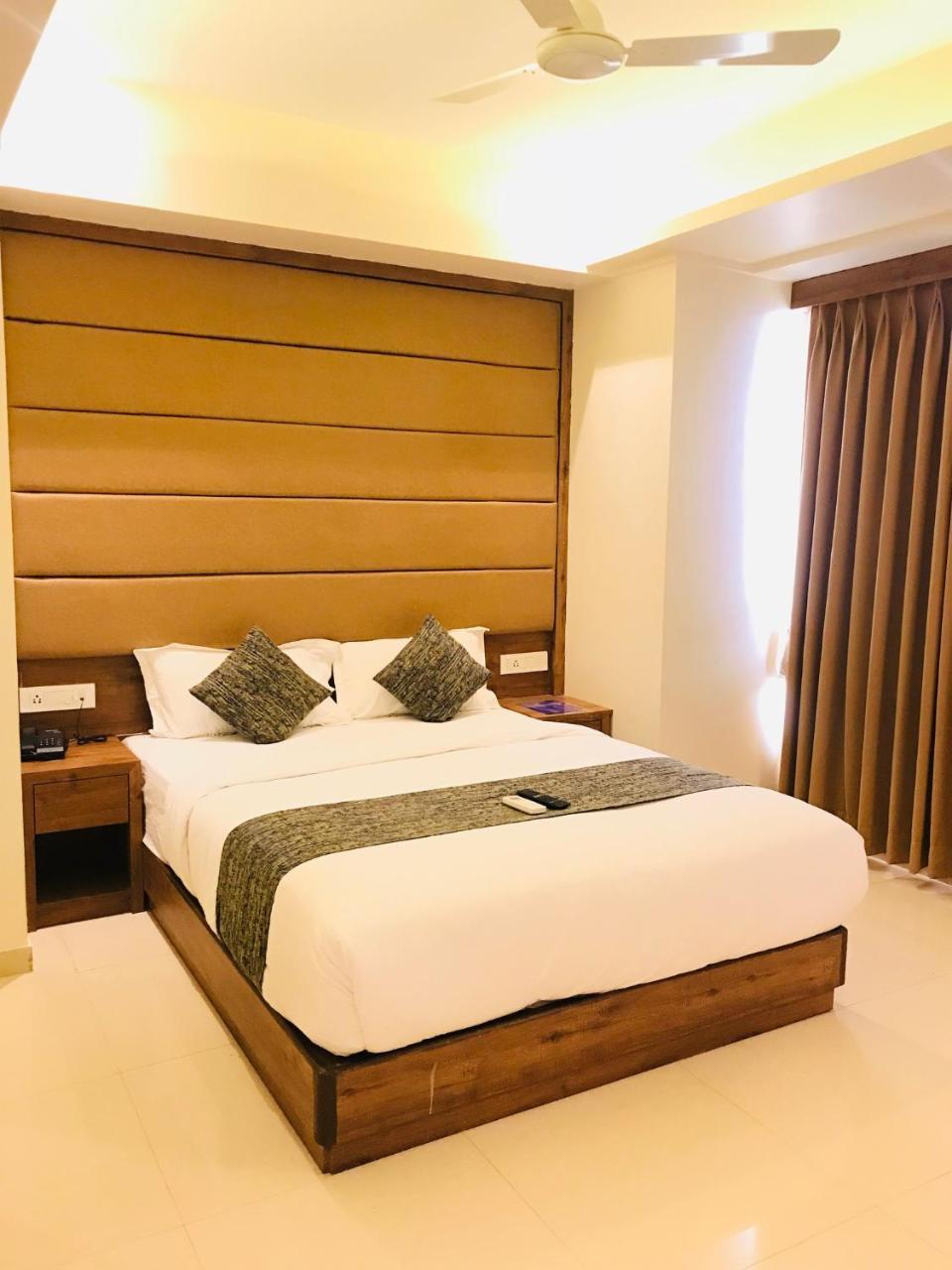 Hotel West Blue Bombay Extérieur photo
